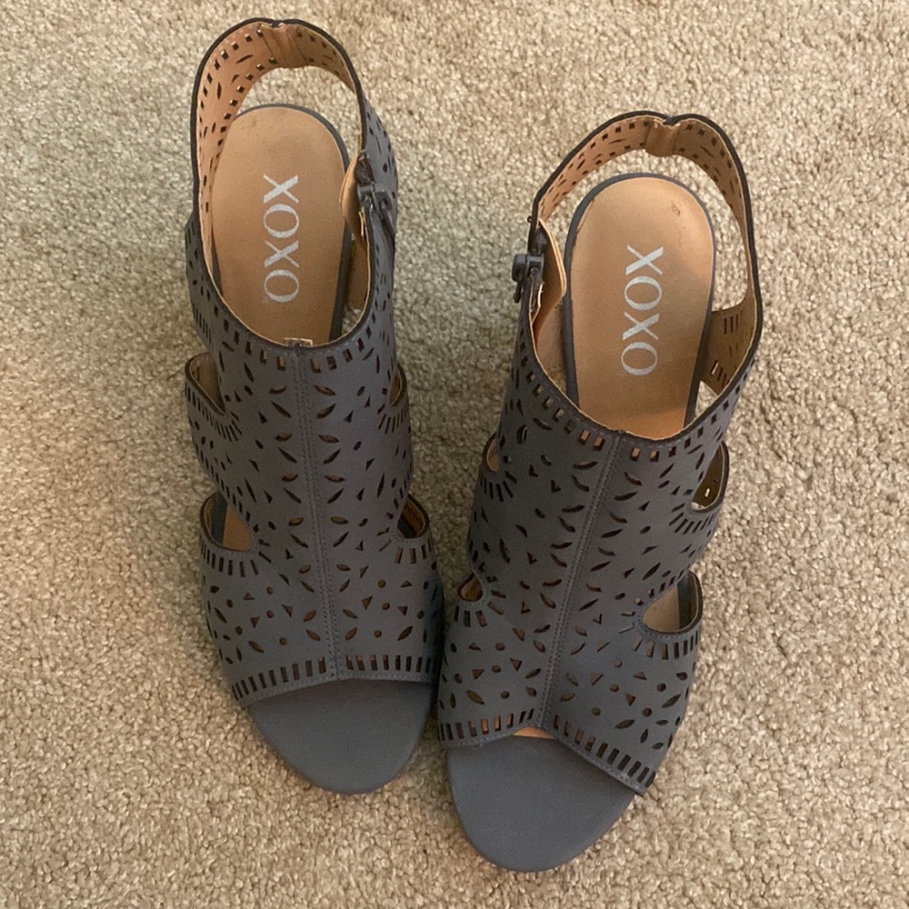 Block greyish blue heels